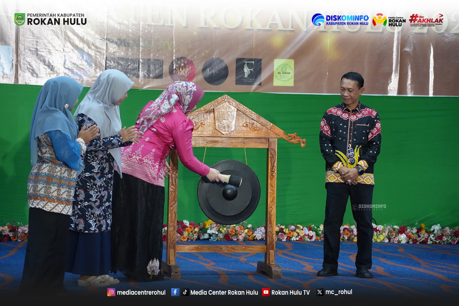 Sempat Ditunda Akibat Hujan Deras, Grand Final Bujang Dara Rohul 2026 Akhirnya Sukses Digelar.
